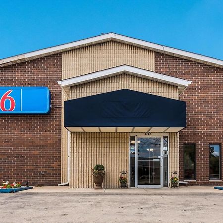 Motel 6-Madison, Wi - East Exterior photo