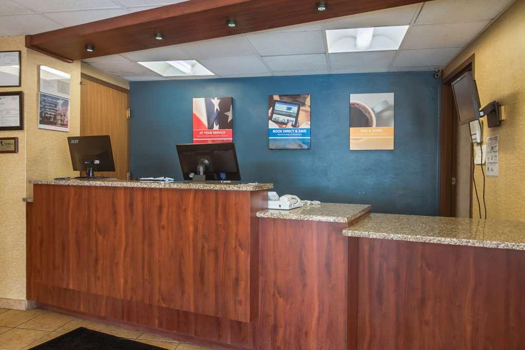 Motel 6-Madison, Wi - East Interior photo