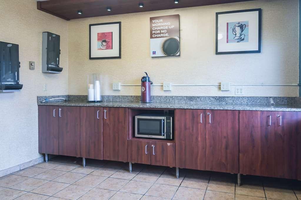 Motel 6-Madison, Wi - East Interior photo