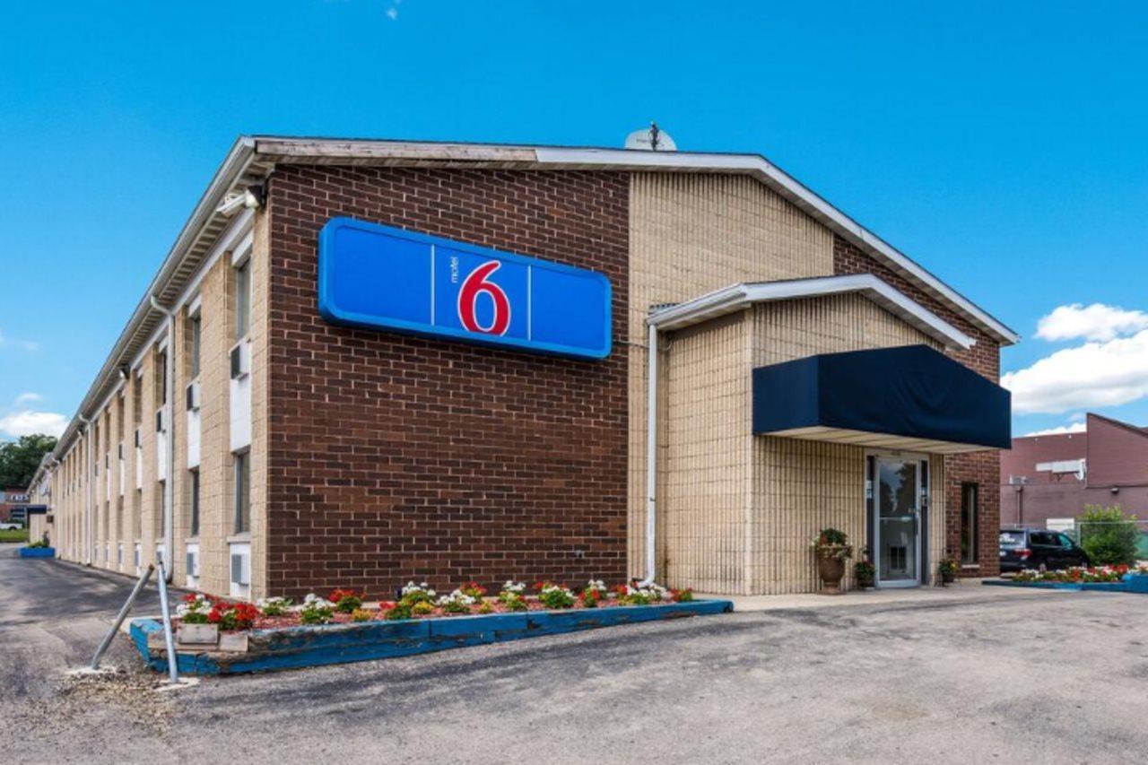 Motel 6-Madison, Wi - East Exterior photo